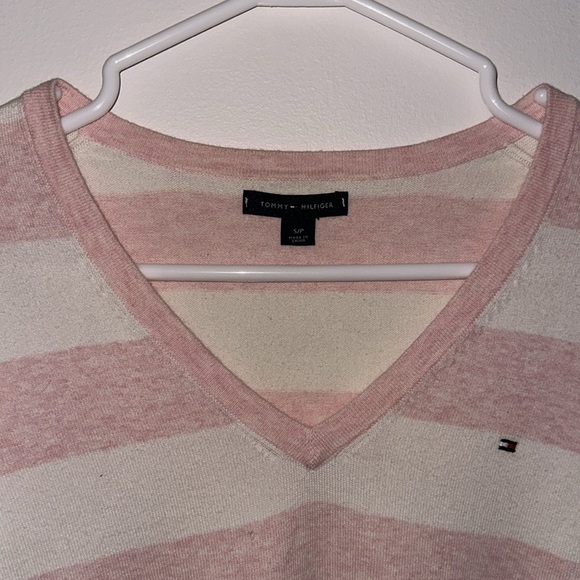 NWOT - Tommy Hilfiger White and Pink V-Neck Sweater - Picture 5 of 7